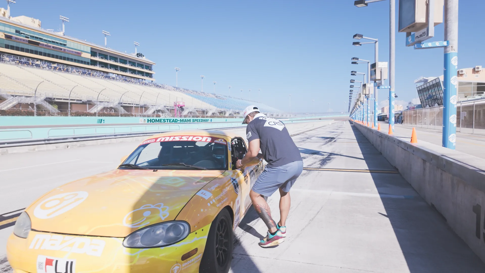 Car 81 in pitlane at Homestead